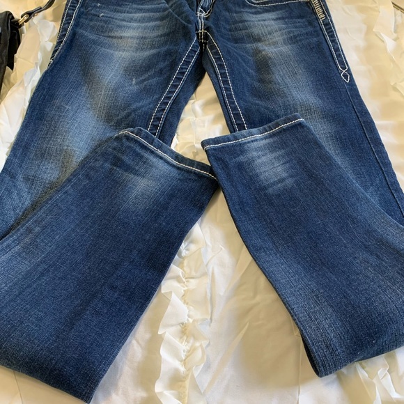 Rock Revival Jeans - Picture 9 of 9